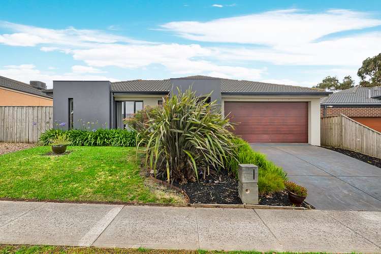 14 Armstrong Street, Cranbourne East VIC 3977