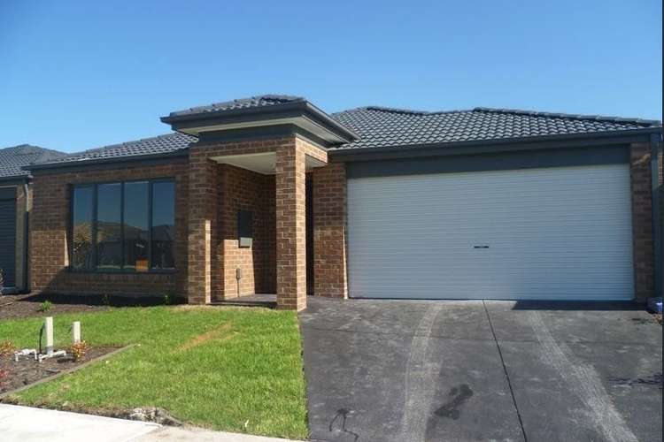 94 Mountainview Boulevard, Cranbourne North VIC 3977