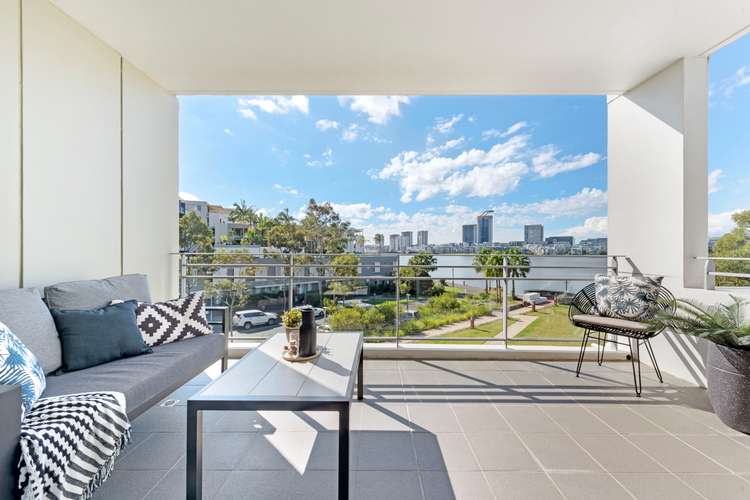 215/3 Amalfi Drive, Wentworth Point NSW 2127