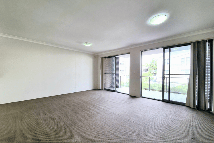Main view of Homely apartment listing, 4/8-10 Darcy Road, Westmead NSW 2145