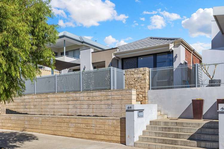 Main view of Homely house listing, 32 Mayor Road, Coogee WA 6166