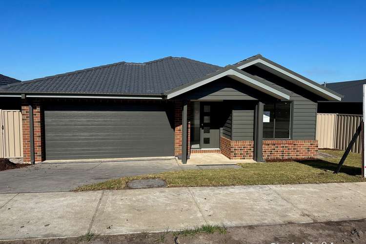 50 Sampson Drive, Pakenham VIC 3810