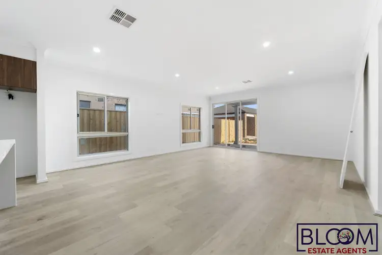 Sixth view of Homely house listing, 20 Chalcot Circuit, Fraser Rise VIC 3336