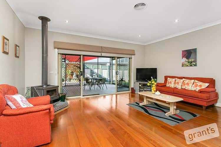 Fifth view of Homely house listing, 4 Condor Court, Berwick VIC 3806