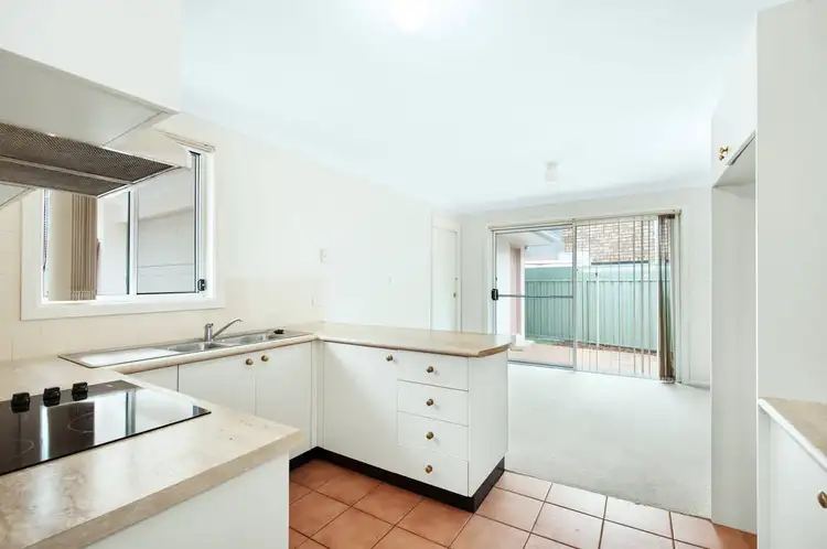 Sixth view of Homely villa listing, Unit 19/33-39 Haddon Crescent, Marks Point NSW 2280