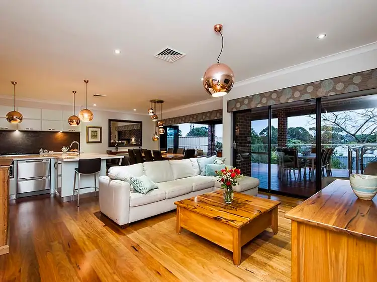 3 Castlecrag Drive, Kallaroo WA 6025