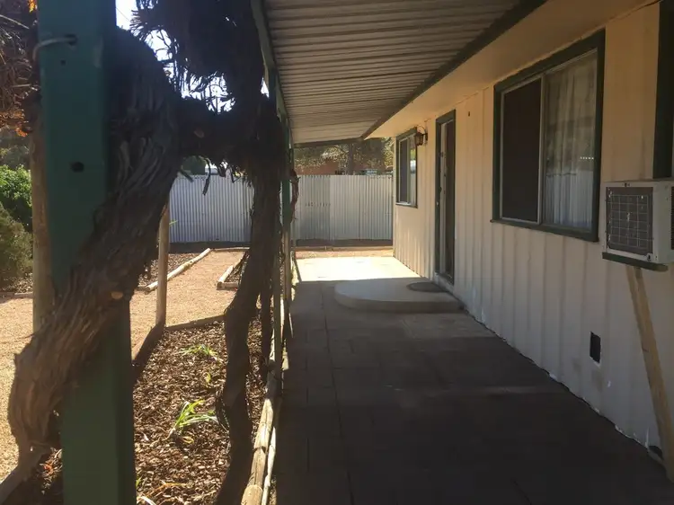 2 Murray Street