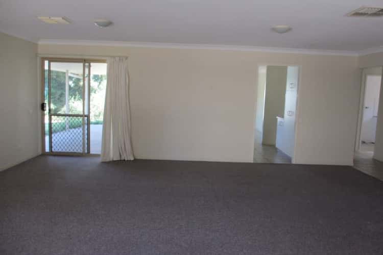 Second view of Homely house listing, 2a Sharlyn Crescent, Emerald QLD 4720