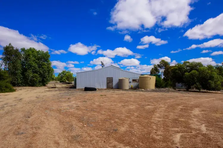 230 Ahern Place, Howatharra WA 6532
