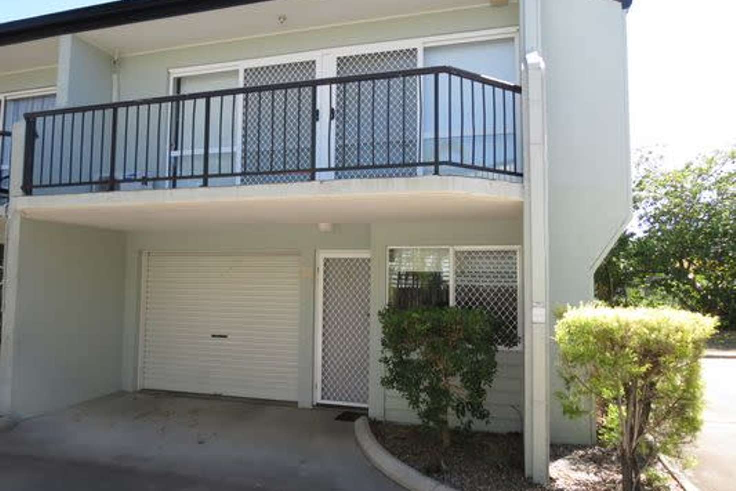 Main view of Homely townhouse listing, 4/404 Esplanade, Torquay QLD 4655