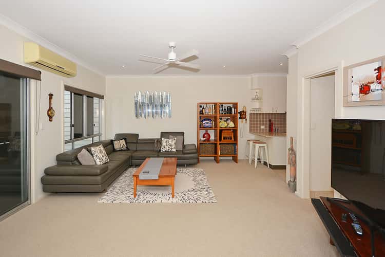 Sixth view of Homely unit listing, 3/201 Torquay Terrace, Torquay QLD 4655