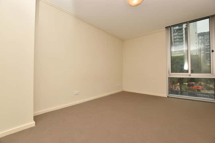 Fifth view of Homely apartment listing, REF 03226/86 Kavanagh Street, Southbank VIC 3006