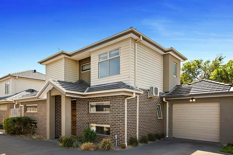 Main view of Homely townhouse listing, 2/3 Chris Court, Oak Park VIC 3046