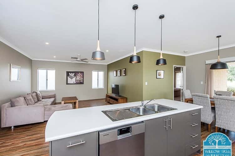 Sixth view of Homely house listing, 2 Angerton Mews, Baldivis WA 6171