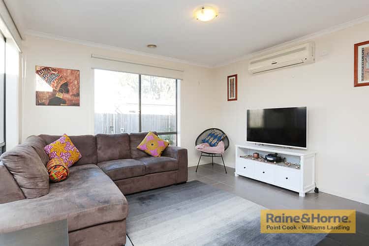 Second view of Homely house listing, 2/77 Bronson Circuit, Hoppers Crossing VIC 3029