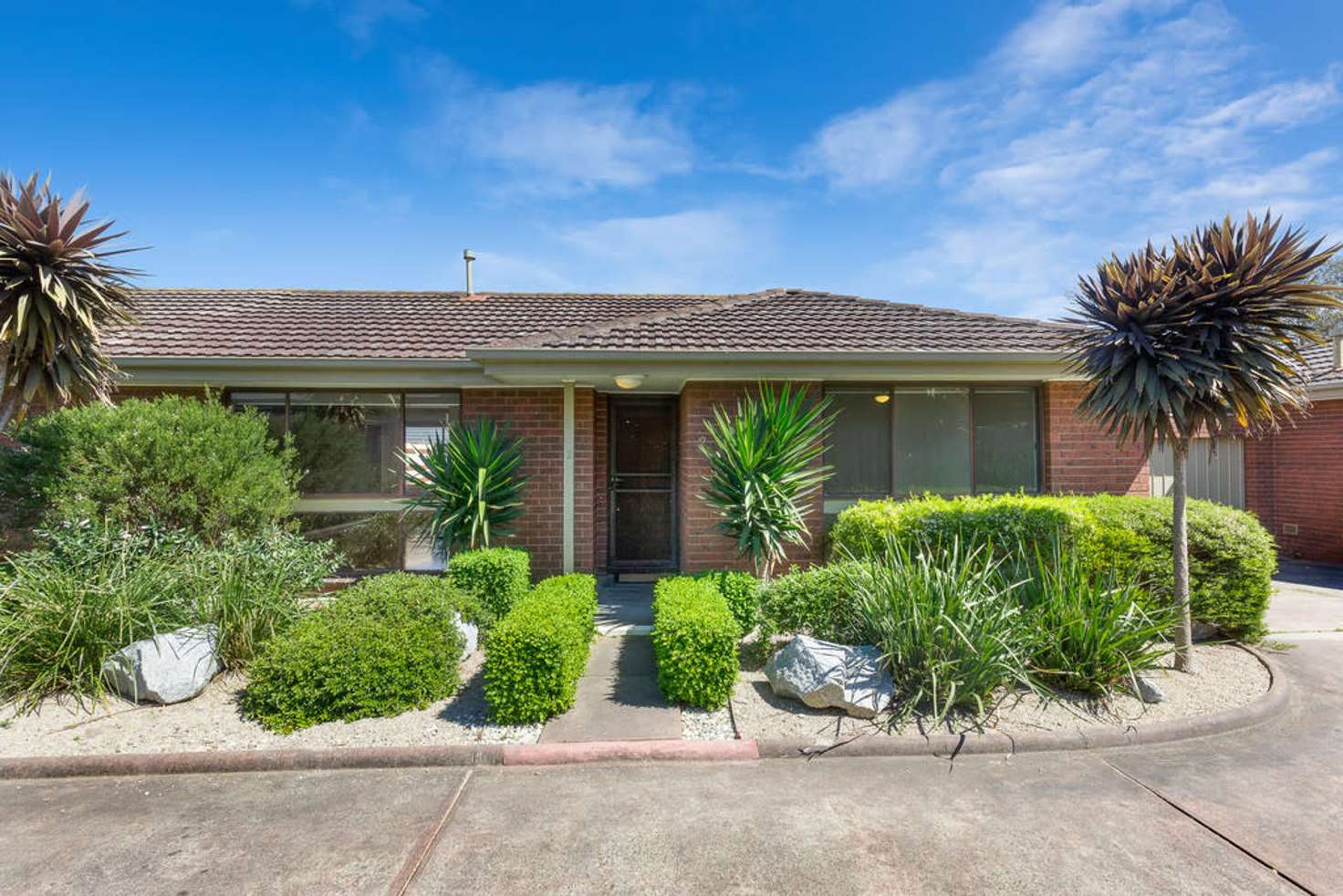 Main view of Homely unit listing, 2/8 Van Ness Avenue, Mornington VIC 3931