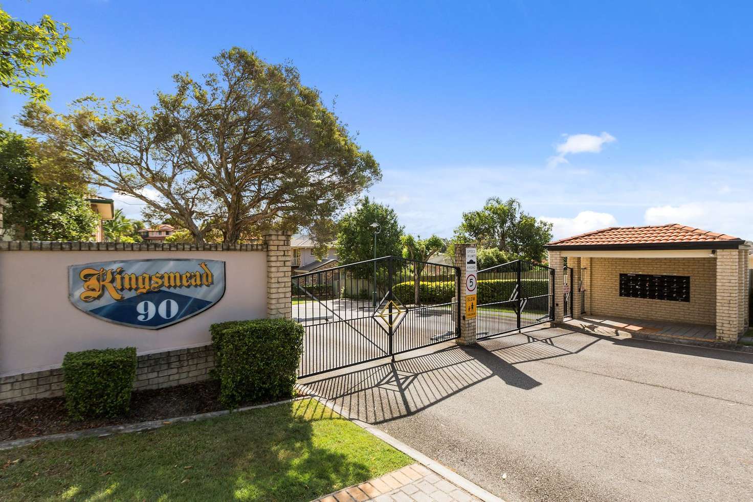 Main view of Homely townhouse listing, 90 Oakleaf Street, Eight Mile Plains QLD 4113