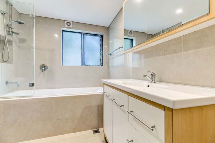 Fourth view of Homely apartment listing, 9/25 Ocean Street North, Bondi NSW 2026