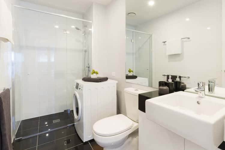 Fourth view of Homely apartment listing, REF 091410/151 City Road, Southbank VIC 3006
