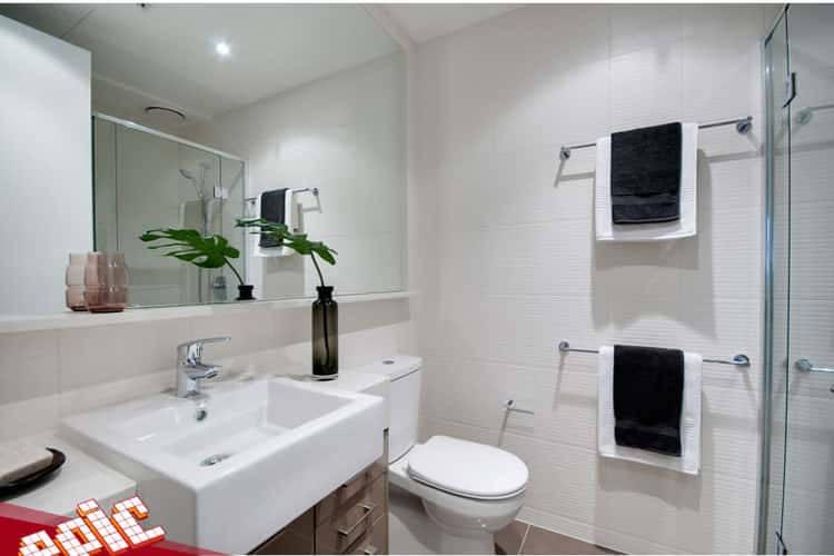 Third view of Homely apartment listing, REF 011801/118 Kavanagh Street, Southbank VIC 3006