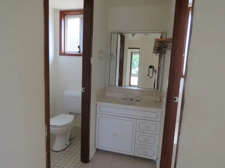 Fifth view of Homely house listing, 33 Murrumbidgee Street, Bossley Park NSW 2176