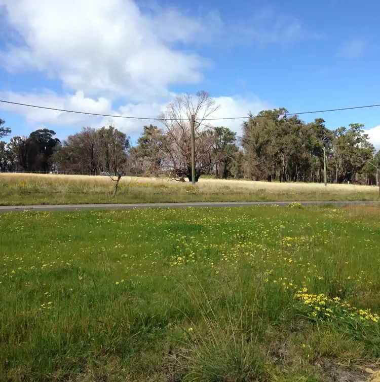 2 McDowell Street, Yarloop WA 6218