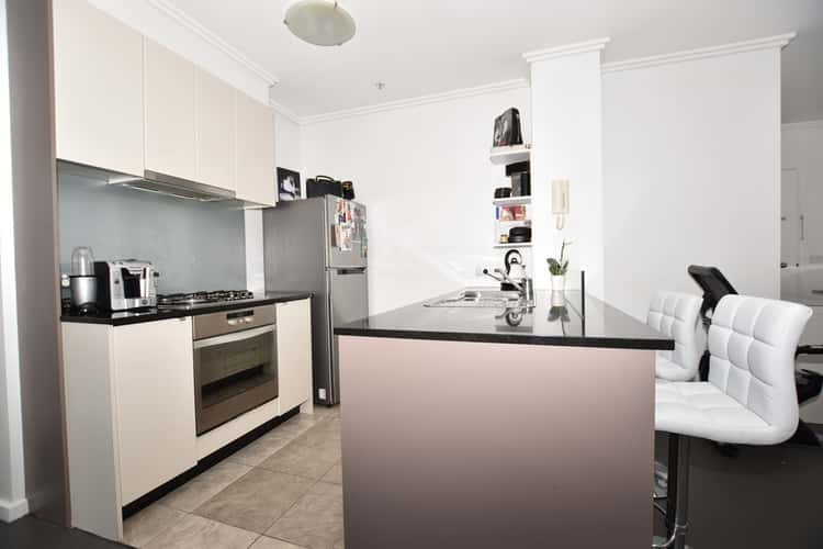 Second view of Homely apartment listing, REF 042750/88 Kavanagh Street, Southbank VIC 3006