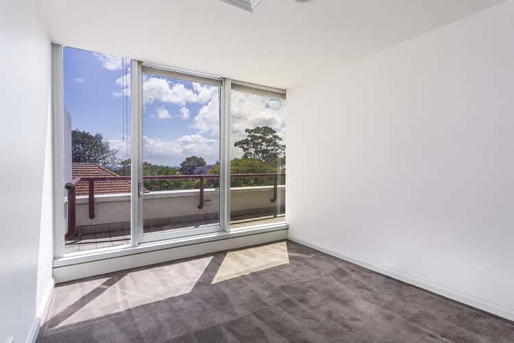 Third view of Homely apartment listing, 402/160 Pacific Highway, North Sydney NSW 2060