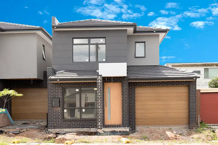 1A Loch Crescent, Strathmore VIC 3041