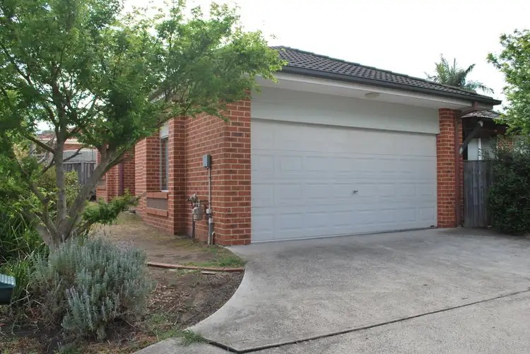 34 Jenail Place