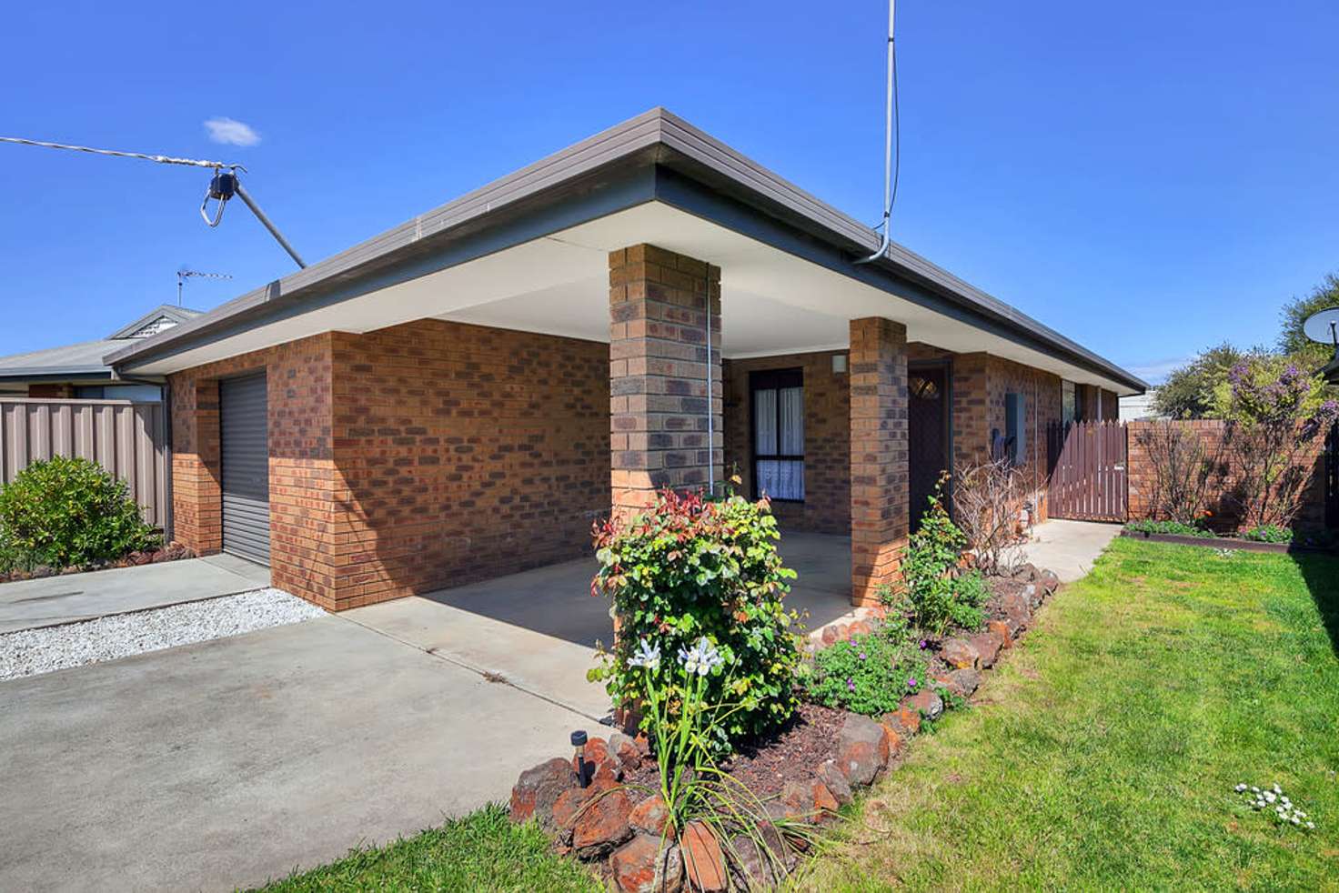 Main view of Homely unit listing, 1/25 Shasta Drive, Delacombe VIC 3356