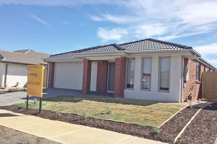 Main view of Homely house listing, 8 Hinkler Cres, Brookfield VIC 3338