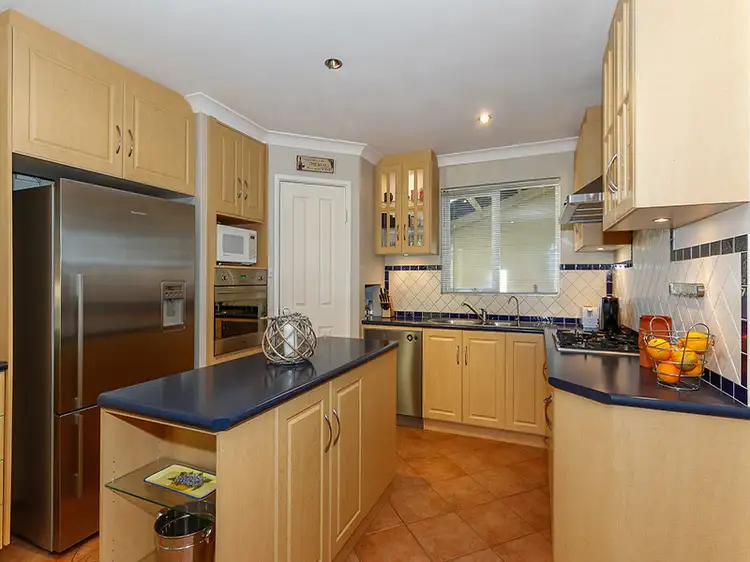 6 Europa Court, Kallaroo WA 6025