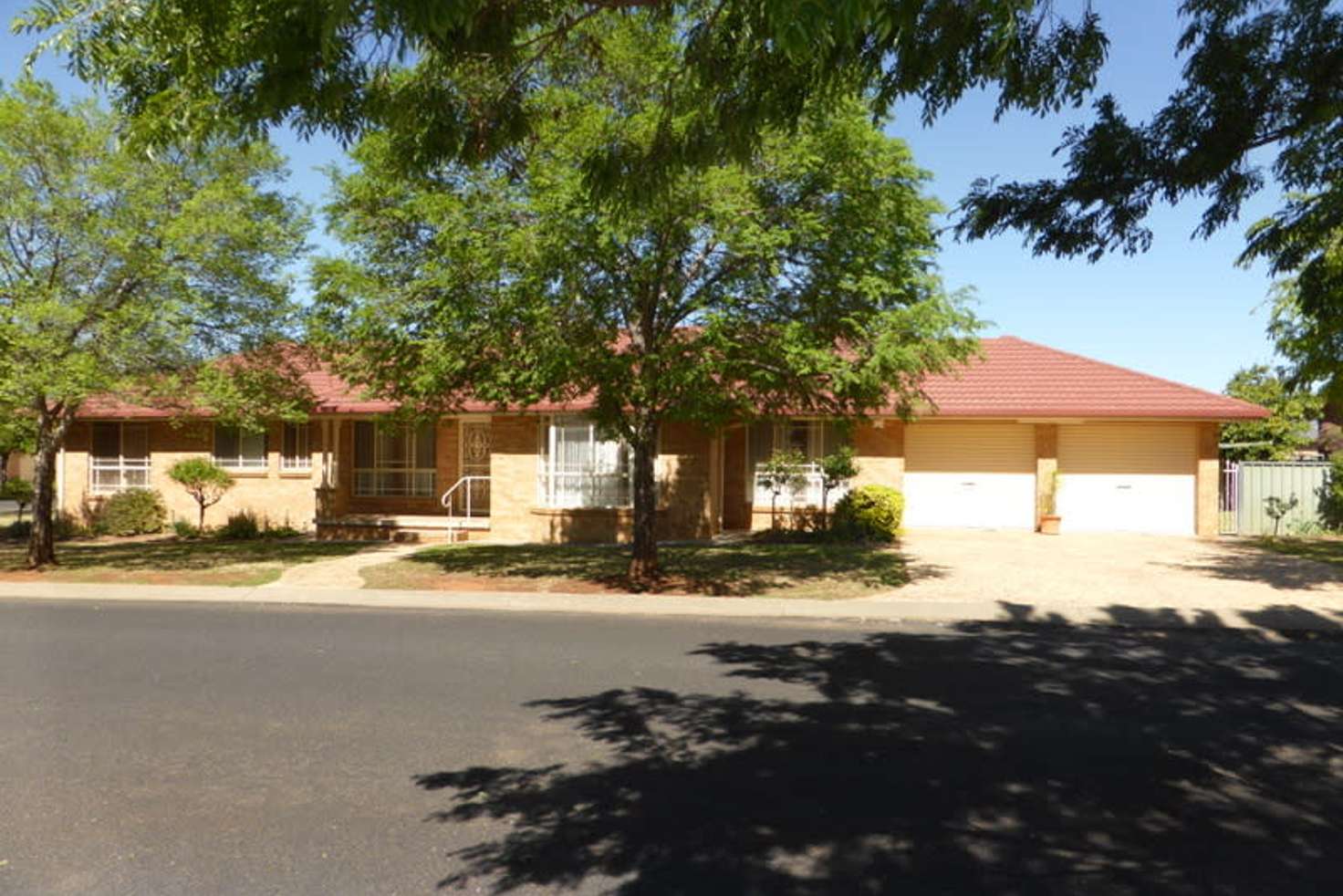Main view of Homely house listing, 5 Arana Place, Parkes NSW 2870