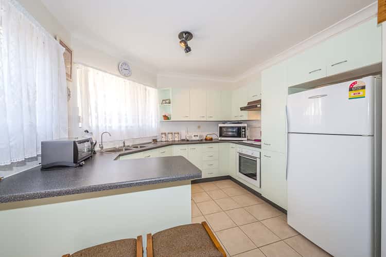 Fifth view of Homely unit listing, 4/17 Palm Avenue, Bongaree QLD 4507