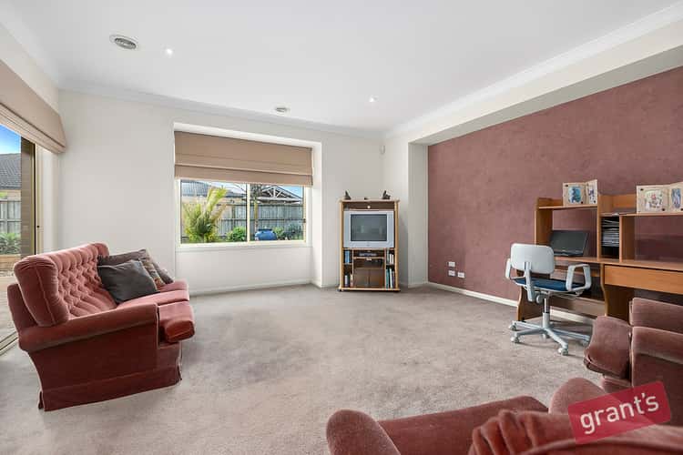 Fifth view of Homely house listing, 8 Rose Garden Court, Narre Warren North VIC 3804