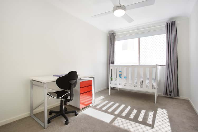 Sixth view of Homely apartment listing, 2/26 Stanhill Drive, Chevron Island QLD 4217