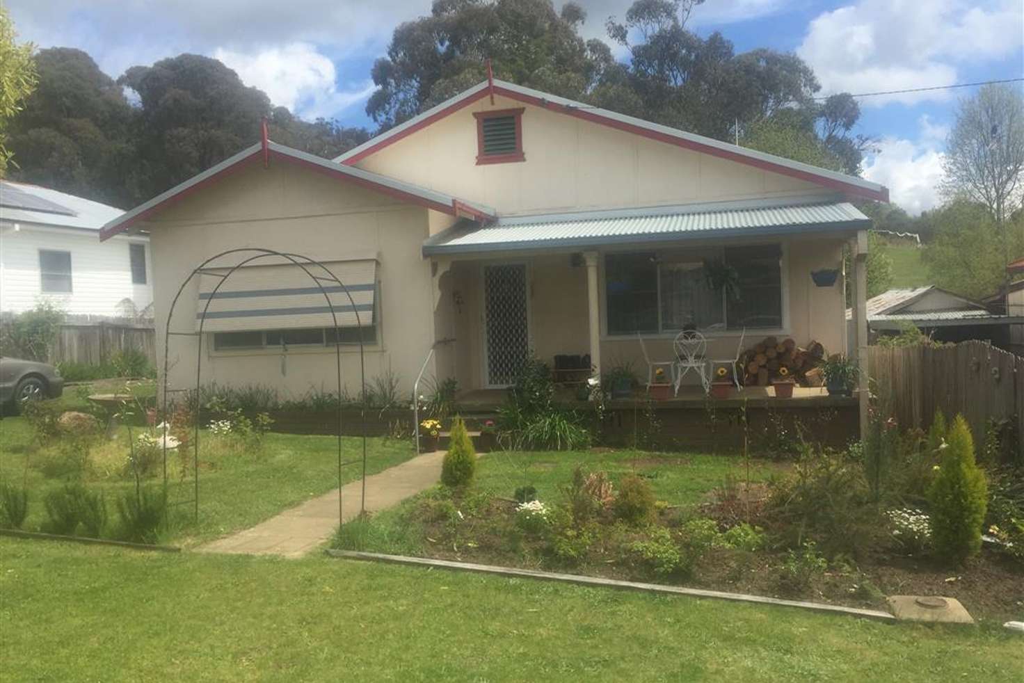 Main view of Homely house listing, 10 Batlow Avenue, Batlow NSW 2730