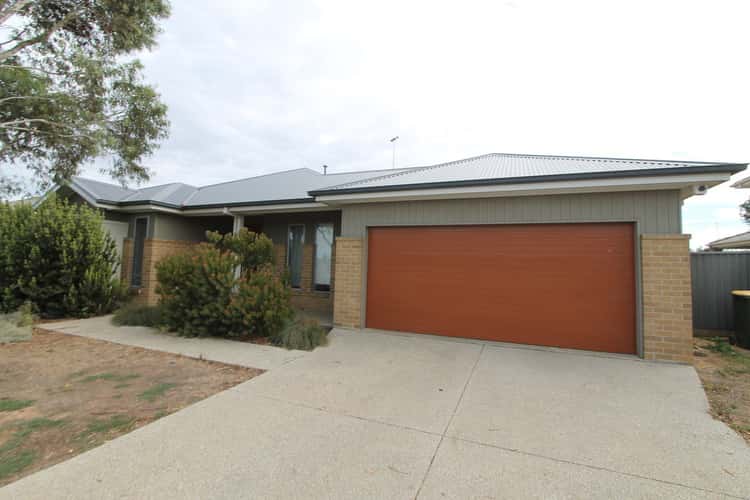 Main view of Homely house listing, 32 Dorset Drive, Alfredton VIC 3350