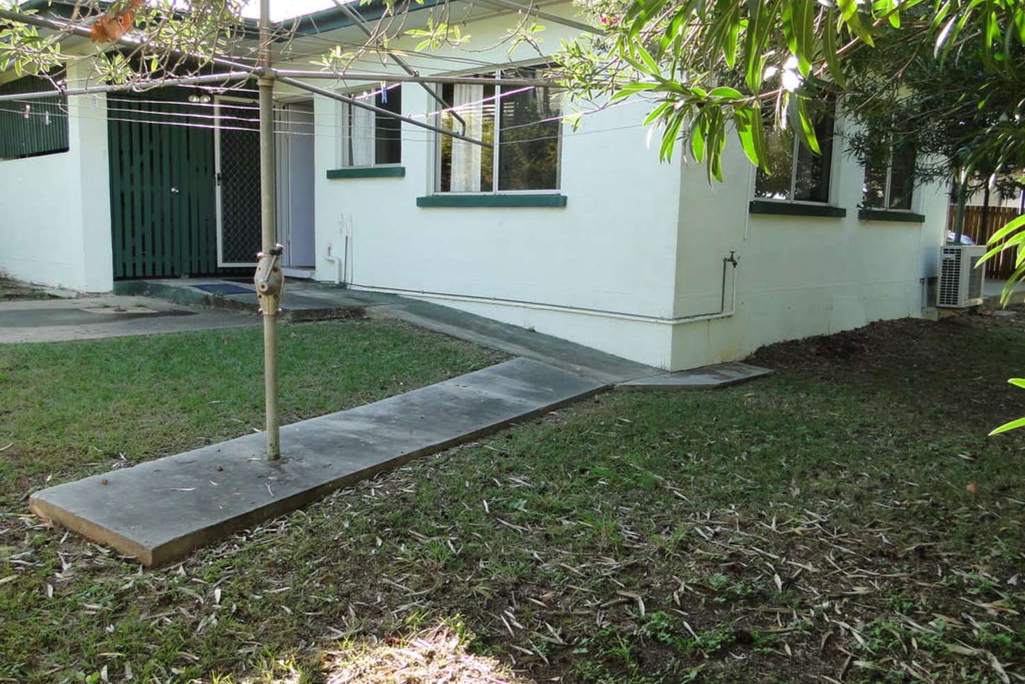 Main view of Homely unit listing, 2/19 CLARK STREET, Clinton QLD 4680
