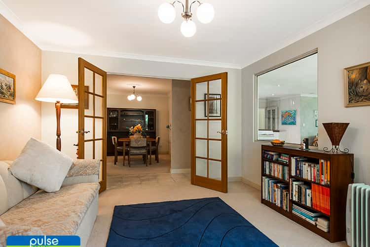 Seventh view of Homely house listing, 2 Greenpark Rise, Bibra Lake WA 6163
