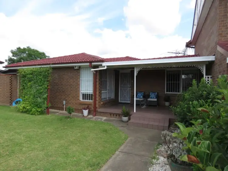 1/32 Sandringham Street, St Johns Park NSW 2176