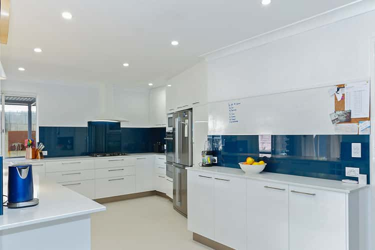 Fifth view of Homely house listing, 10 Lind Court, Quinns Rocks WA 6030