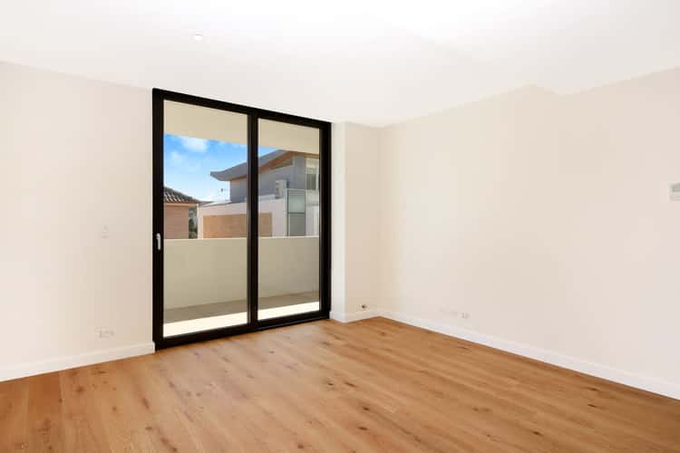 Third view of Homely apartment listing, 4/37-41 Ramsgate Avenue, Bondi Beach NSW 2026