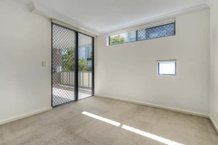 Fifth view of Homely apartment listing, 38 Brougham Street, Fairfield QLD 4103