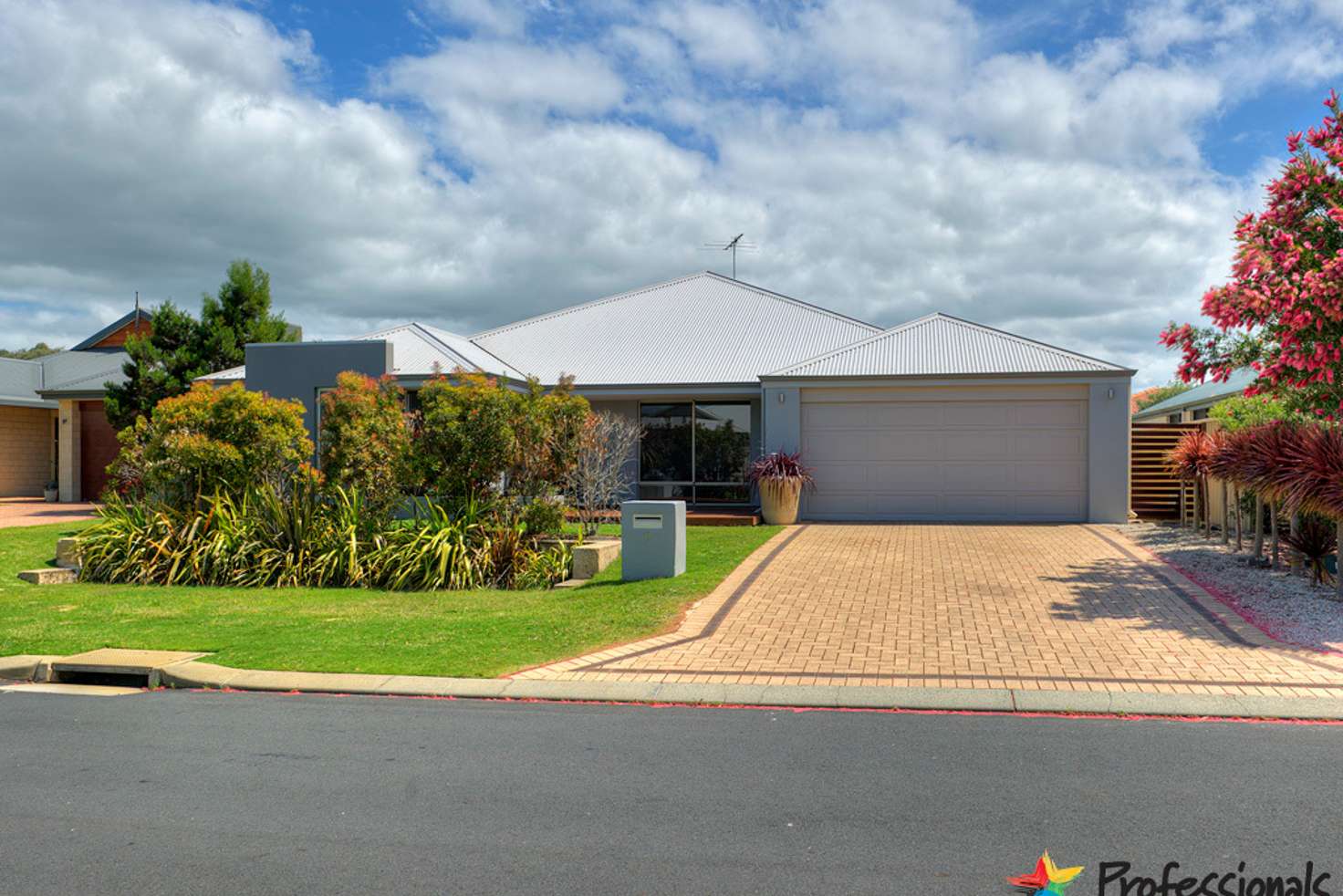 Main view of Homely house listing, 8 Kooljak Road, Abbey WA 6280