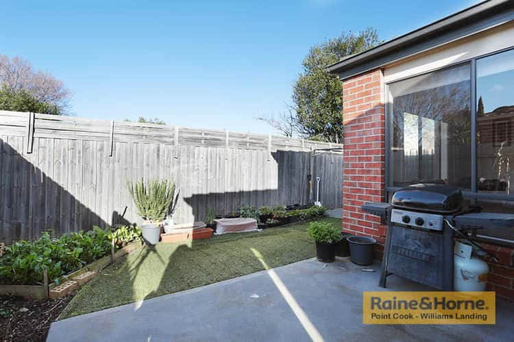 2/77 Bronson Circuit, Hoppers Crossing VIC 3029