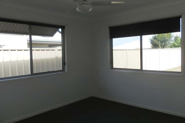 Fifth view of Homely unit listing, 1/7 Calderwood Street, Emerald QLD 4720
