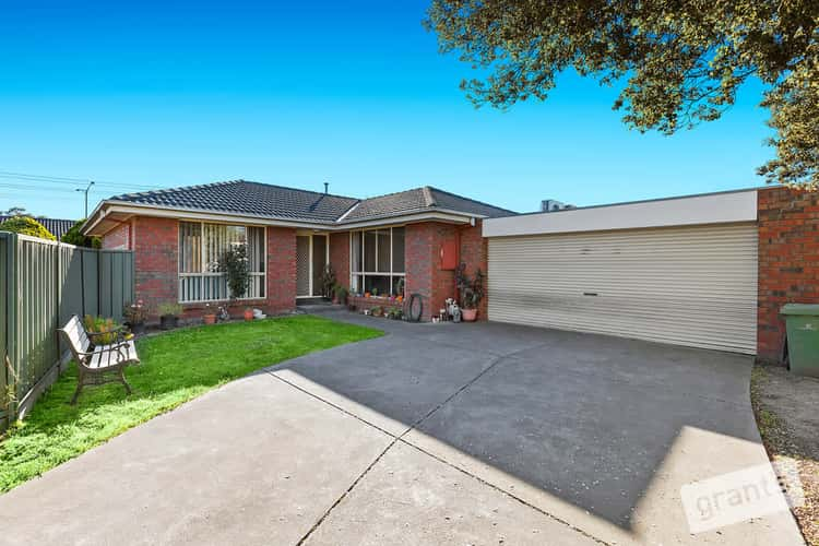 Main view of Homely unit listing, 2/4 Stella Street, Beaconsfield VIC 3807