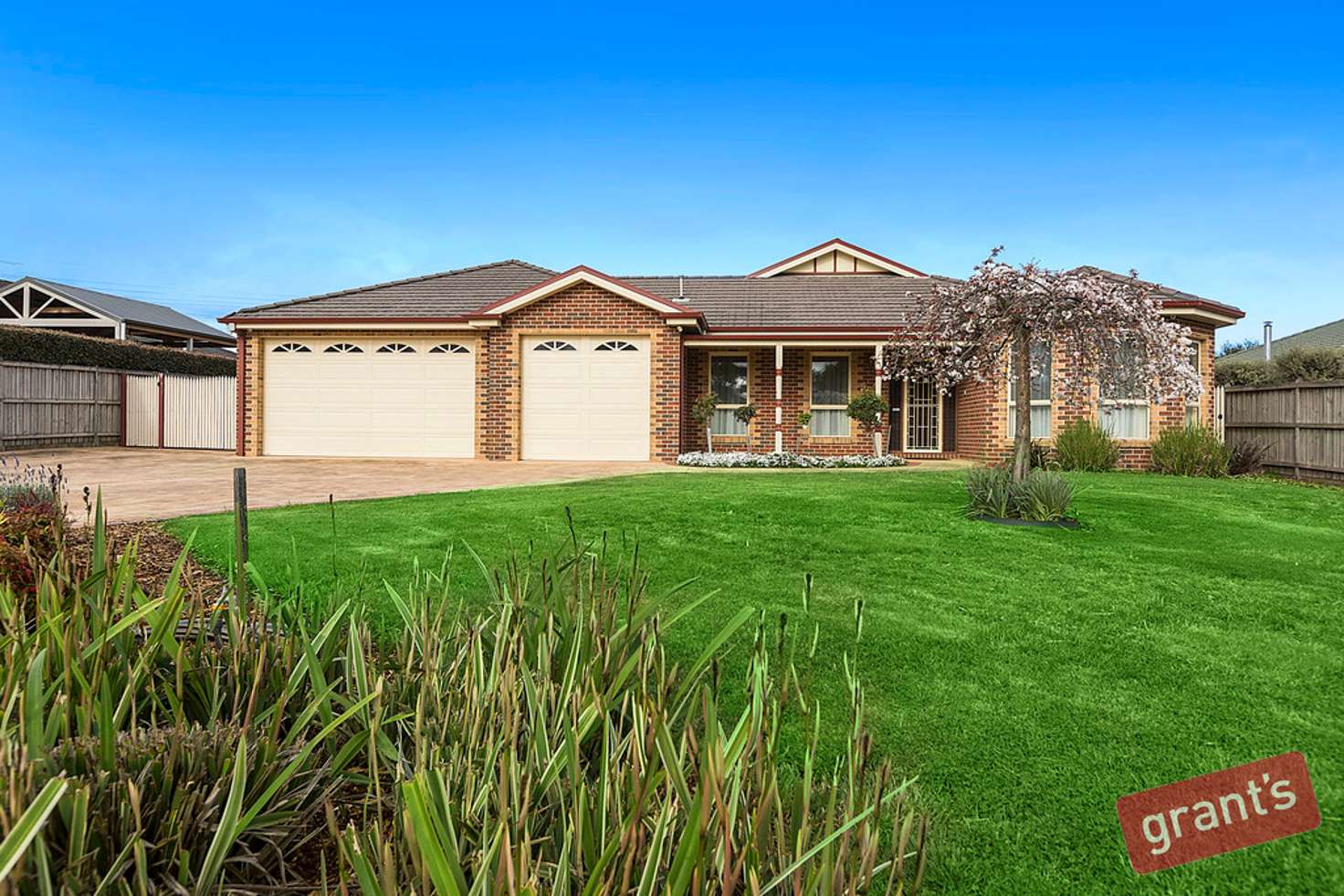 Main view of Homely house listing, 8 Rose Garden Court, Narre Warren North VIC 3804